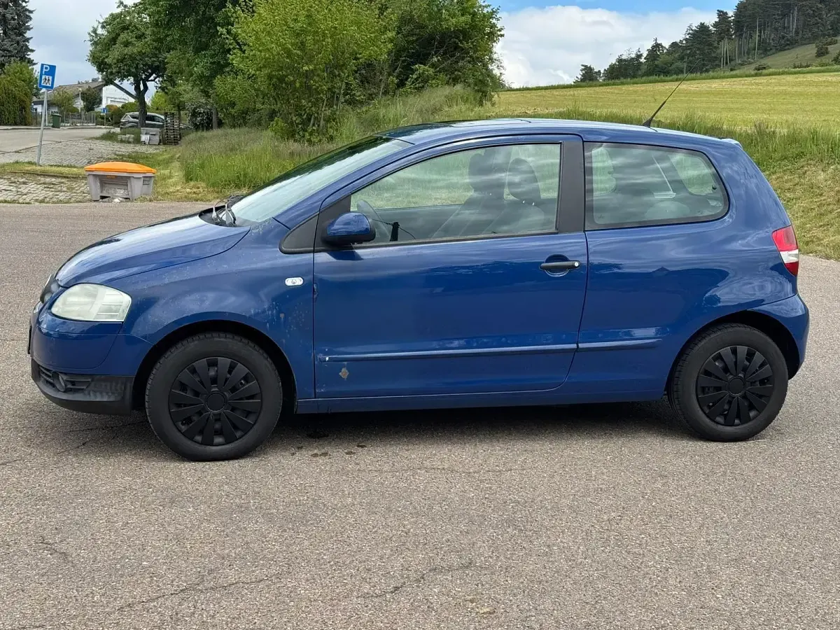 Używany VW Fox 65 KM (47 kW) 2009 Niebieski Hatchback