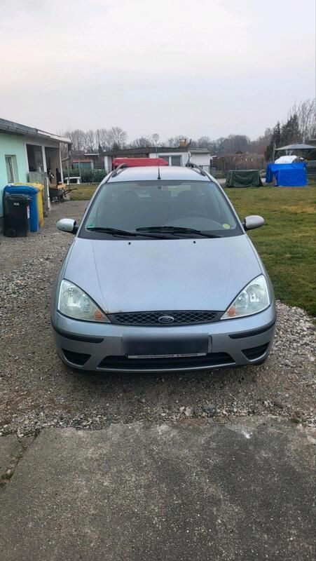 Silber Gebraucht 2003 Ford Focus Kombi | 300 € (Superpreis) - Bild 1/4