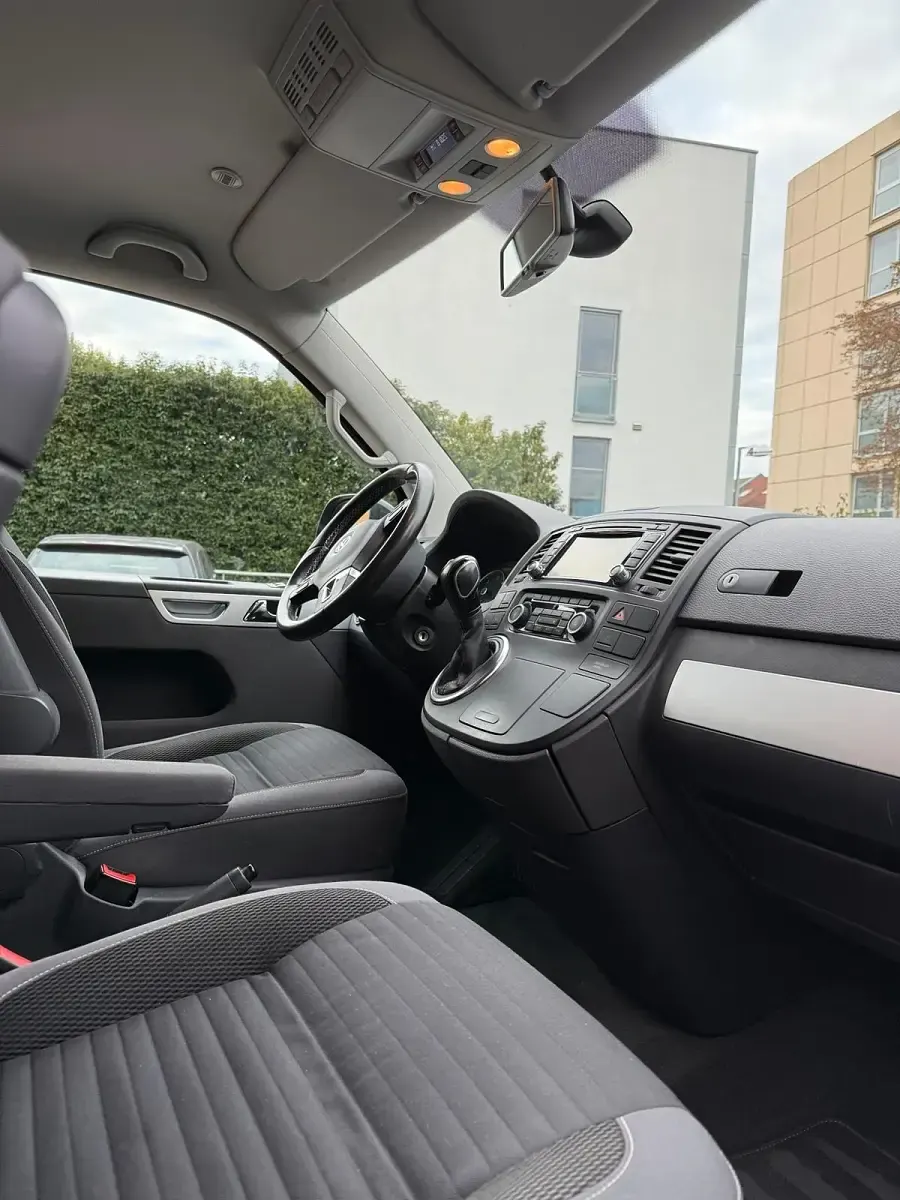 Second-hand VW T6 180 CP (132 kW) 2015 Negru Van