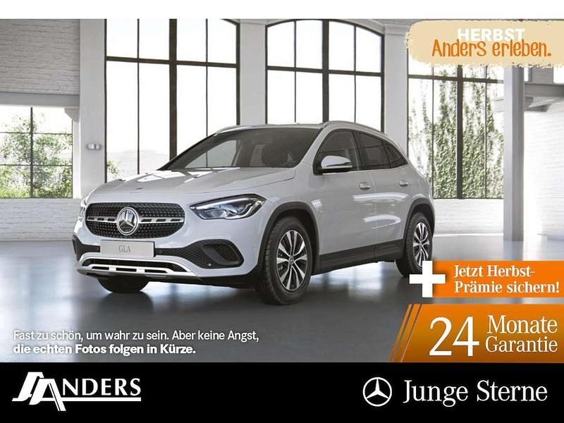Polarweiss Gebraucht 2022 Mercedes GLA250 Style SUV | 35.484 € (Guter Preis) - Bild 1/2