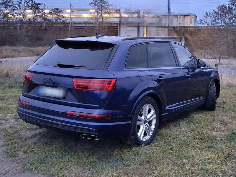 Gebraucht Audi Q7 Comfort 326 PS (239 kW) 2018 Blau SUV