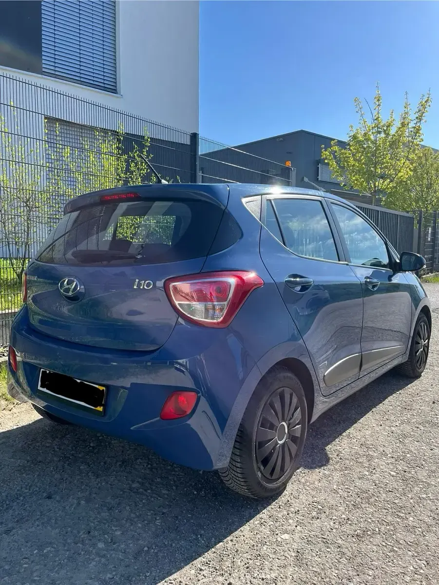 Gebraucht Hyundai i10 Edition 67 PS (49 kW) 2014 Blau Kleinwagen