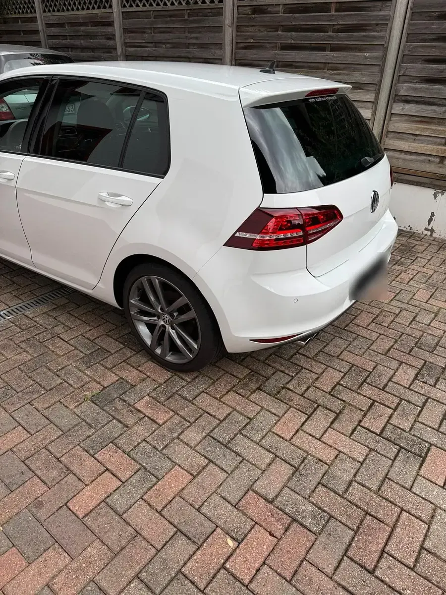 Gebraucht VW Golf VI Highline 140 PS (102 kW) 2011 Weiß Kleinwagen