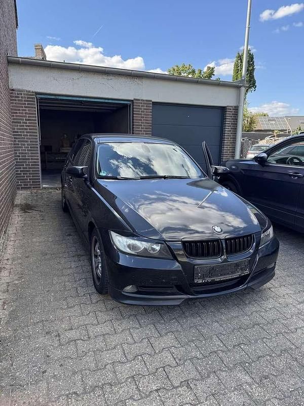 Gebraucht 2007 BMW 318 Limousine | 2.200 € (Superpreis) - Bild 1/4