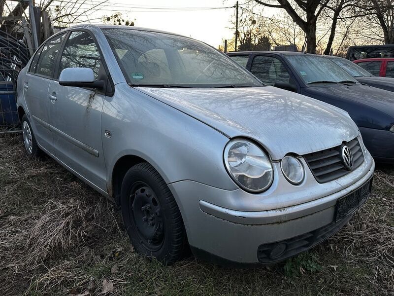 Silber Gebraucht 2005 VW Polo Basis Limousine | 600 € (Superpreis) - Bild 1/1