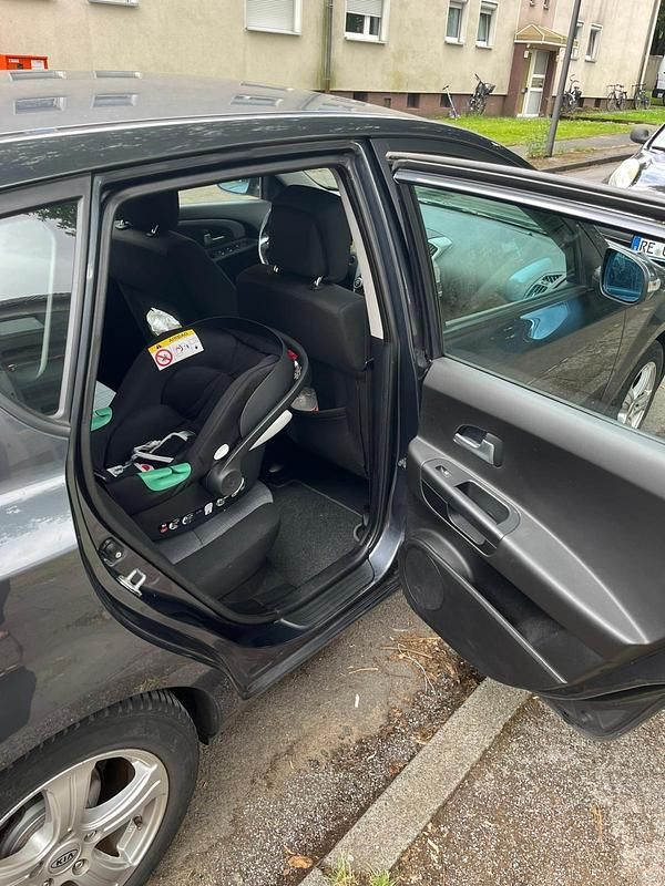 Schwarz Gebraucht 2012 Kia Ceed Kleinwagen | 5.999 € (Fairer Preis) - Bild 1/4