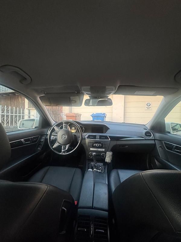 Gebraucht Mercedes C200 Elegance 136 PS (100 kW) 2012 Weiß Kombi