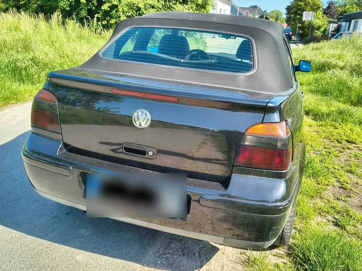 Gebraucht VW Golf Highline 116 PS (85 kW) 2002 Schwarz Cabrio