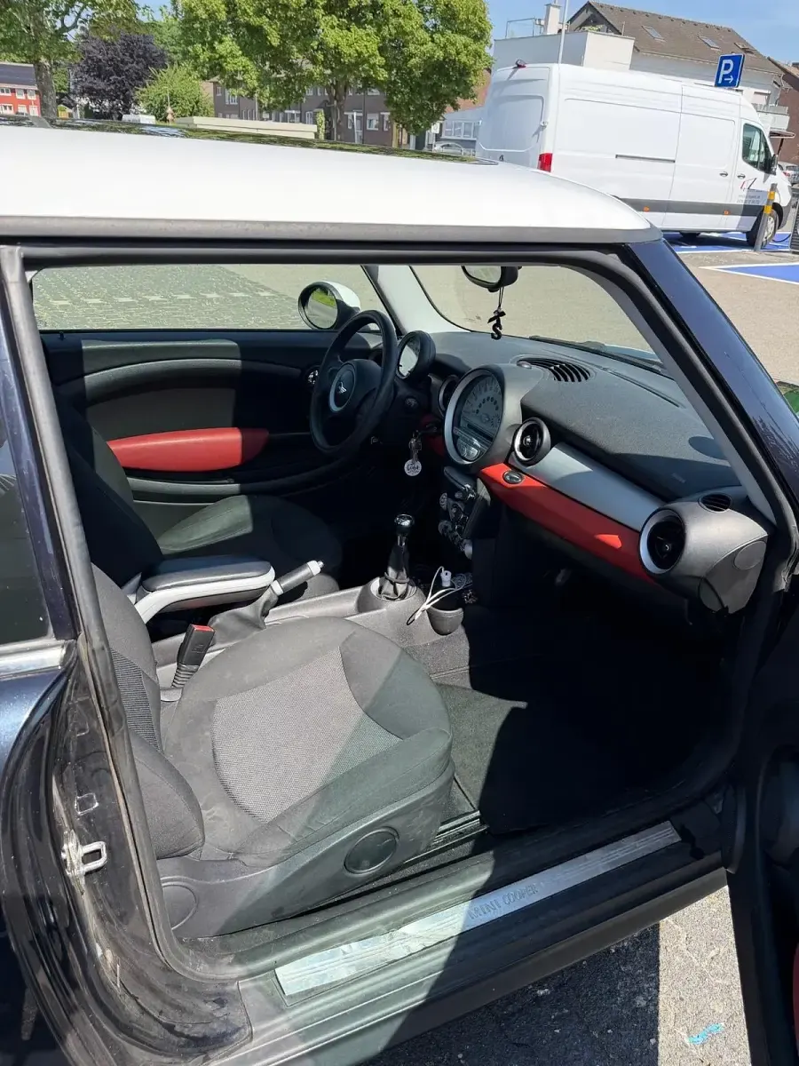 Gebraucht Mini Cooper 109 PS (80 kW) 2007 Schwarz Kleinwagen