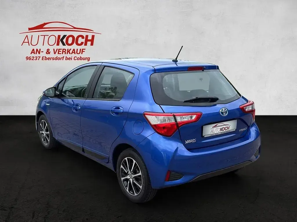Gebraucht Toyota Yaris Hybrid Team 75 PS (55 kW) 2018 Blau Limousine