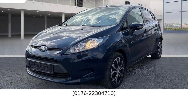 Gebraucht Ford Fiesta Trend 82 PS (60 kW) 2012 Blau Kleinwagen