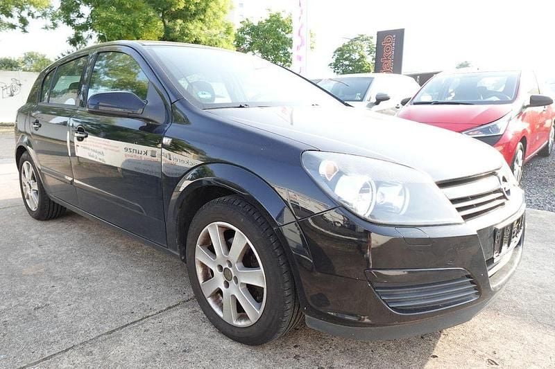 Schwarz Gebraucht 2004 Opel Astra Edition Limousine | 990 € (Superpreis) - Bild 1/4