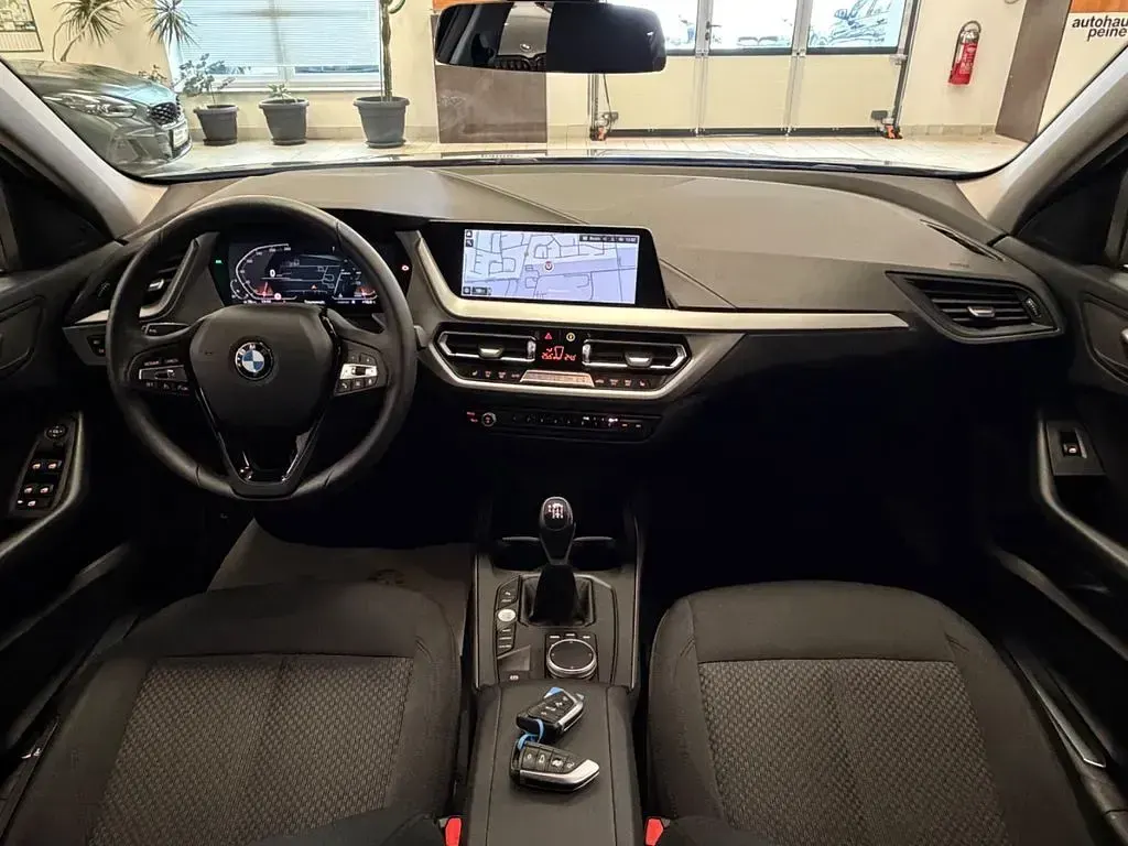 Gebraucht BMW 118 Advantage 136 PS (100 kW) 2022 Grau Kleinwagen
