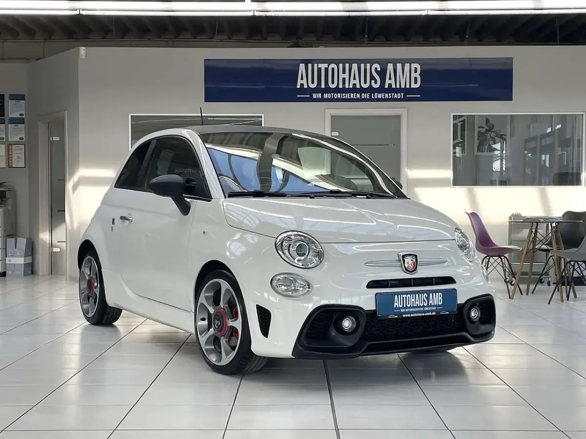 Gebraucht Abarth 595 145 PS (106 kW) 2016 Weiß Kleinwagen