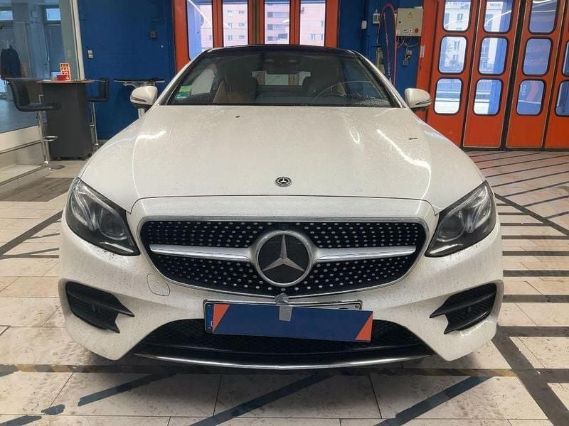 Gebraucht Mercedes E300 245 PS (180 kW) 2018 Weiß Coupé
