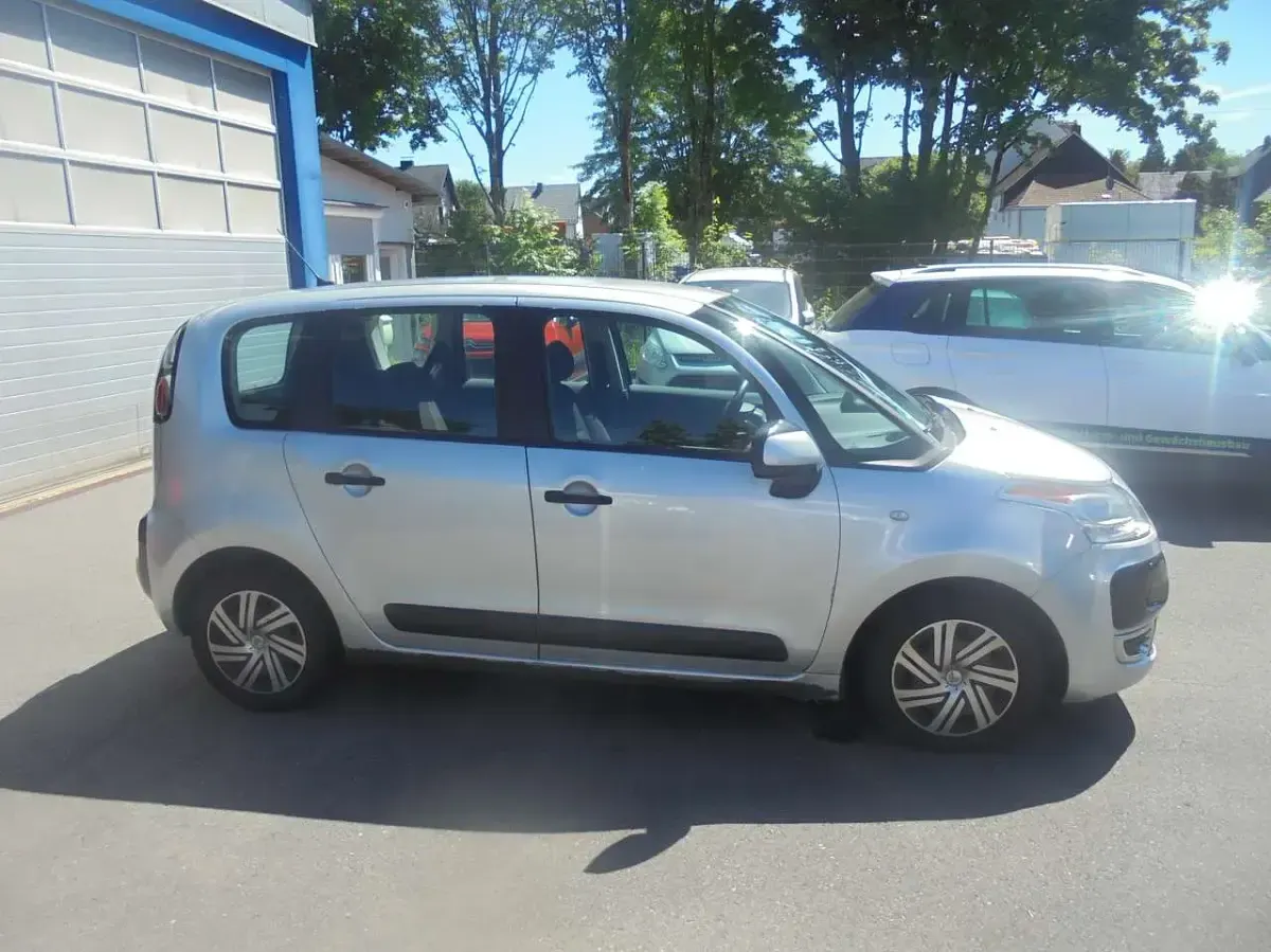 Gebraucht Citroën C3 Picasso Tendance 92 PS (67 kW) 2012 Aluminiumgrau/metallic Van / Kleinbus