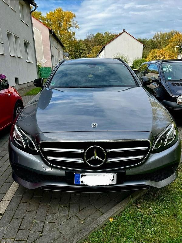 Gebraucht Mercedes E200 Avantgarde 184 PS (135 kW) 2017 Grau Kombi