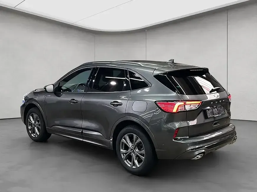 Gebraucht Ford Kuga ST-Line X 152 PS (111 kW) 2024 Magnetic grey metallic SUV