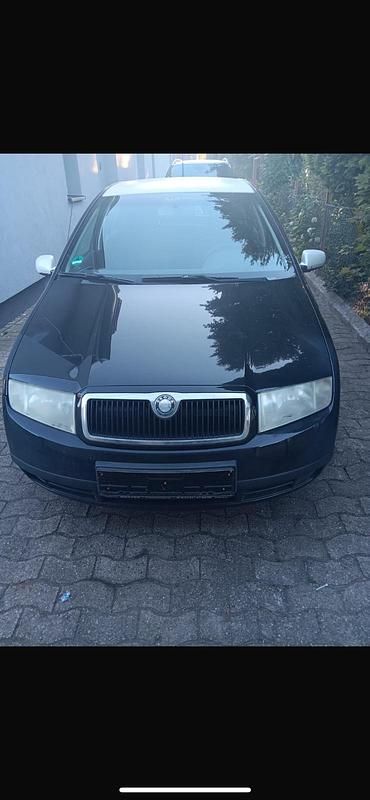 Blau Gebraucht 2004 Skoda Fabia Kleinwagen | 450 € (Superpreis) - Bild 1/3