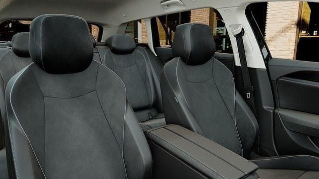 Neu VW Passat Business 150 PS (110 kW) 2025 Grenadillschwarz metallic Kombi