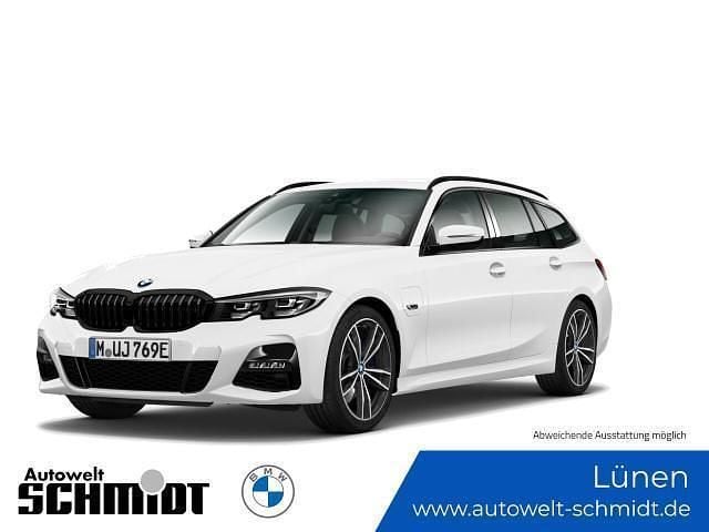 Alpinweiß uni Gebraucht 2021 BMW 330e M Sport Kombi | 29.790 € (Etwas zu teuer) - Bild 1/4