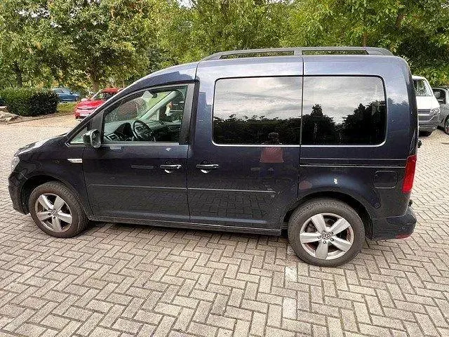 Gebraucht VW Caddy 125 PS (91 kW) 2016 Blau Van / Kleinbus