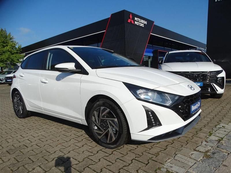 Weiß Neu 2025 Hyundai i20 Limousine | 21.290 € (Guter Preis) - Bild 1/4