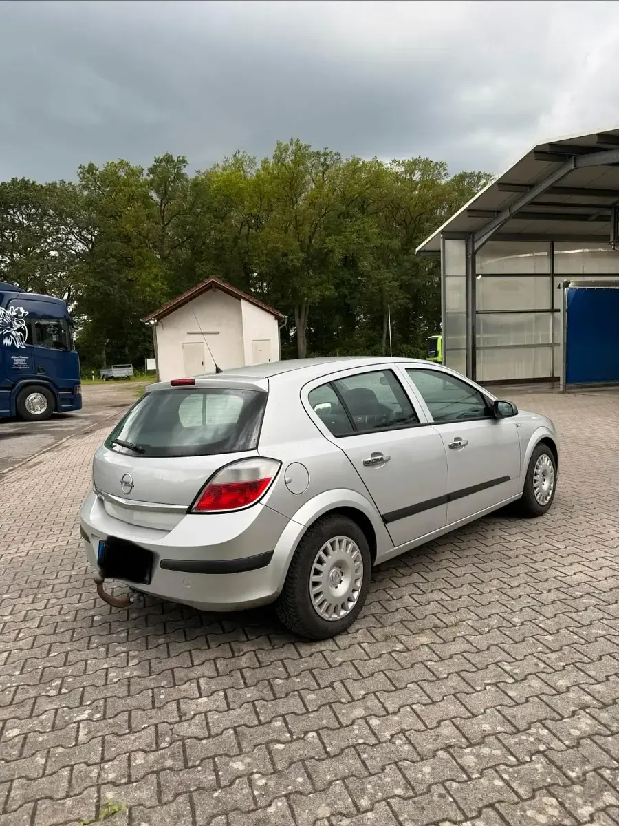 Gebraucht Opel Astra 90 PS (66 kW) 2004 Grau Kleinwagen