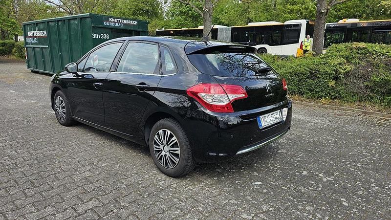 Gebraucht Citroën C4 120 PS (88 kW) 2013 Schwarz Limousine