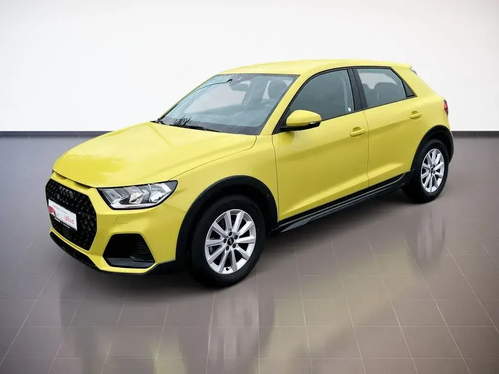 Gebraucht Audi A1 Ambiente 95 PS (69 kW) 2022 Pythongelb SUV