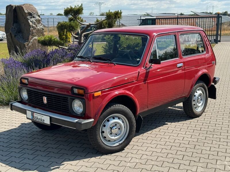Rot Gebraucht 1991 Lada niva SUV | 12.499 € - Bild 1/4