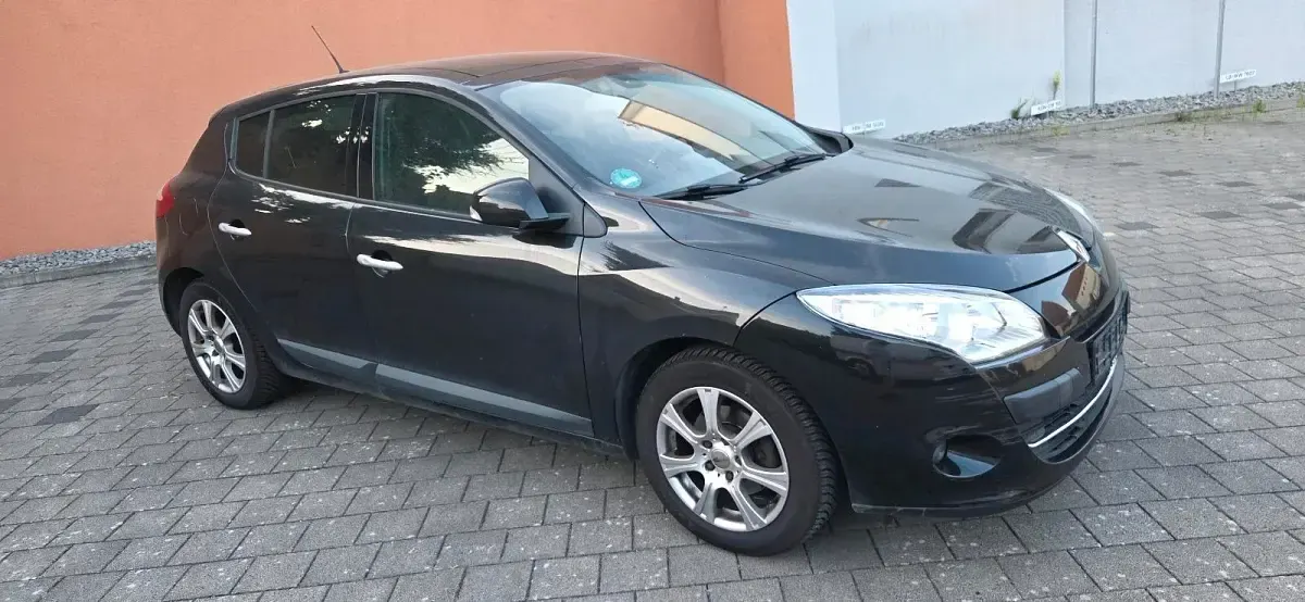 Gebraucht Renault Mégane 130 PS (95 kW) 2010 Schwarz Kleinwagen