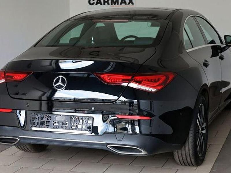 Gebraucht Mercedes CLA200 212 PS (155 kW) 2021 Kosmosschwarz  metalliclack (metallic) Coupé