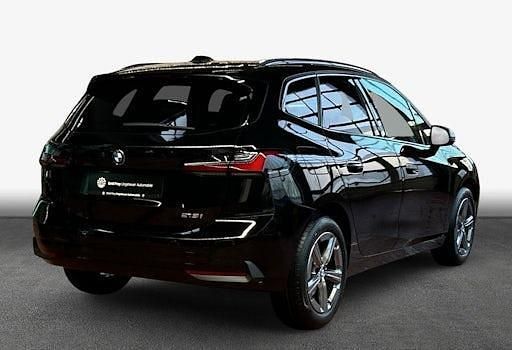 Neu BMW 218 136 PS (100 kW) 2025 Schwarz Kombi