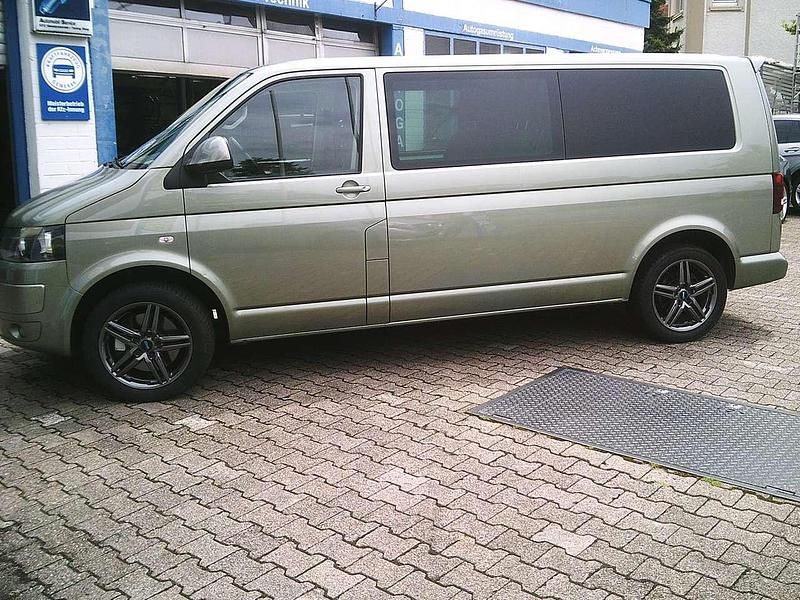 Frescogrün metallic Gebraucht 2011 VW T5 Van | 16.600 € (Superpreis) - Bild 1/4