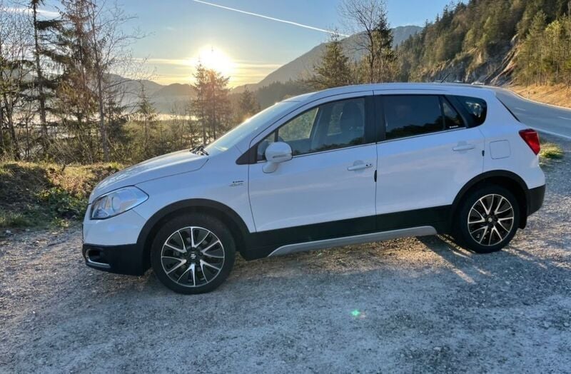 Weiß Gebraucht 2016 Suzuki SX4 S-Cross Comfort SUV | 8.000 € (Guter Preis) - Bild 1/4