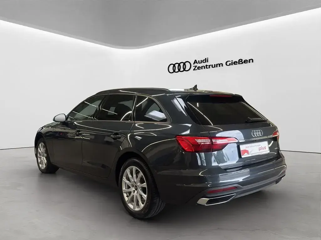 Gebraucht Audi A4 Basis 204 PS (150 kW) 2023 Grau Kombi