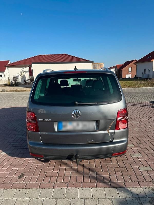 Gebraucht VW Touran Highline 140 PS (102 kW) 2007 Silber Van / Kleinbus