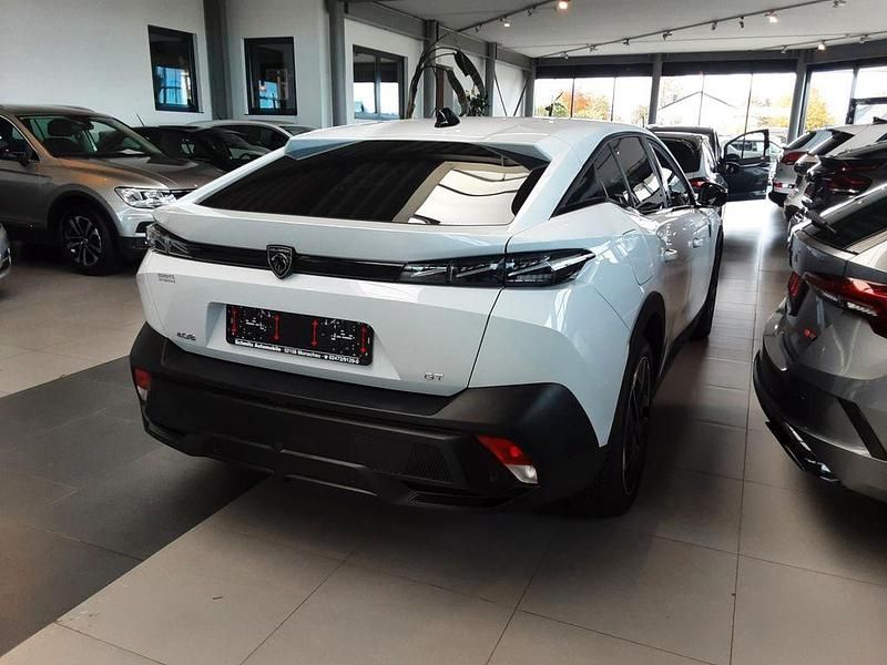 Gebraucht Peugeot 408 GT GT 131 PS (96 kW) 2024 Weiß Limousine