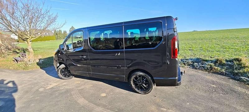 Gebraucht Opel Vivaro 120 PS (88 kW) 2019 Schwarz Van / Kleinbus