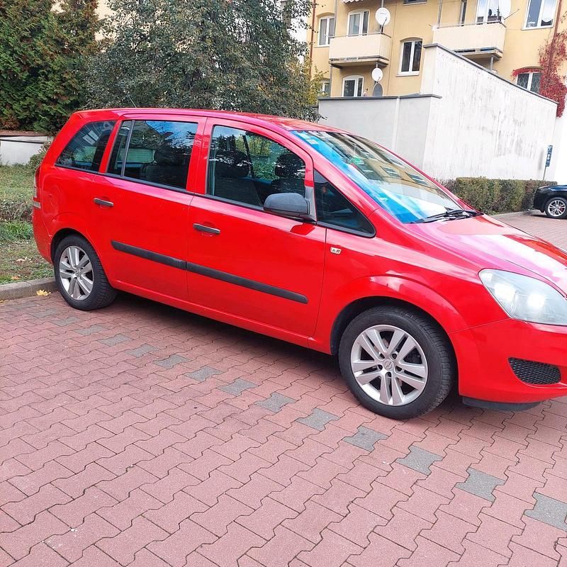 Rot Gebraucht 2009 Opel Zafira Van / Kleinbus | 2.550 € (Fairer Preis) - Bild 1/4