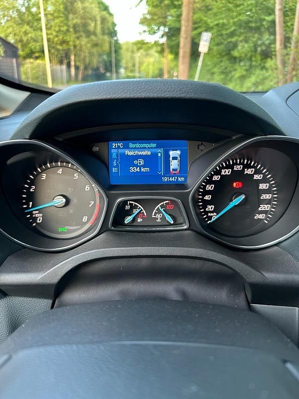 Gebraucht Ford C-MAX 125 PS (91 kW) 2014 Schwarz Van / Kleinbus