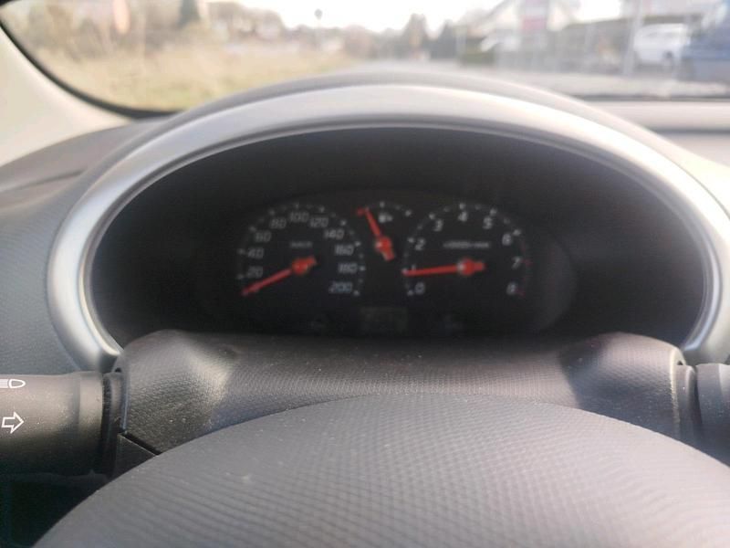 Gebraucht Nissan Micra 80 PS (58 kW) 2003 Schwarz Kleinwagen