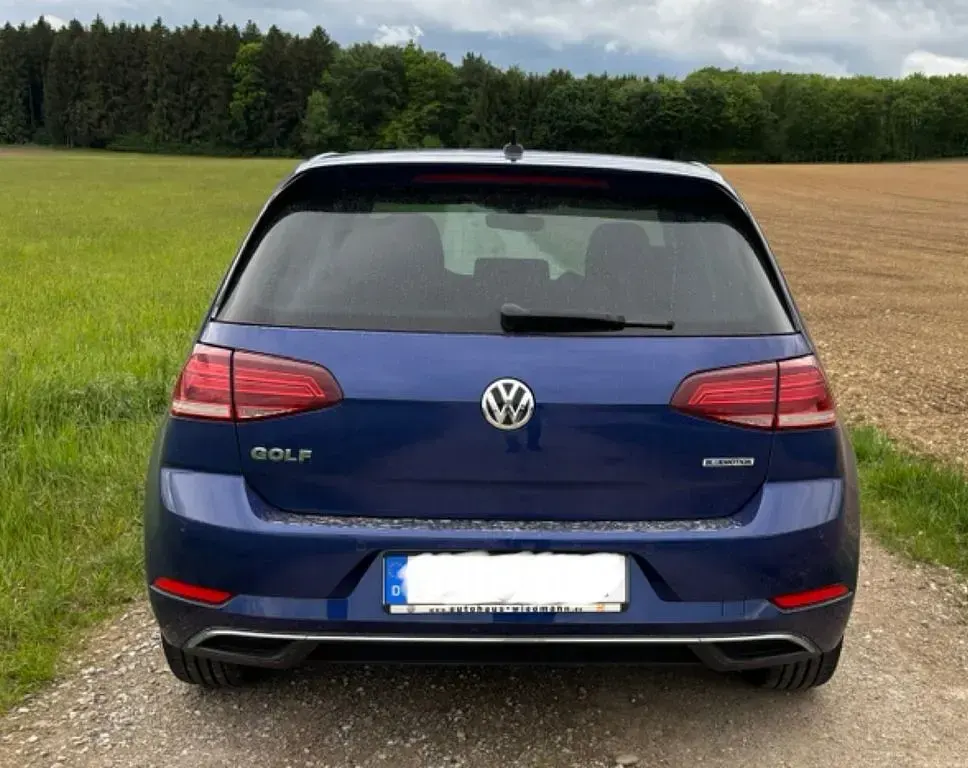 Second-hand VW Golf VII Join 131 CP (96 kW) 2018 Albastru Berlinǎ