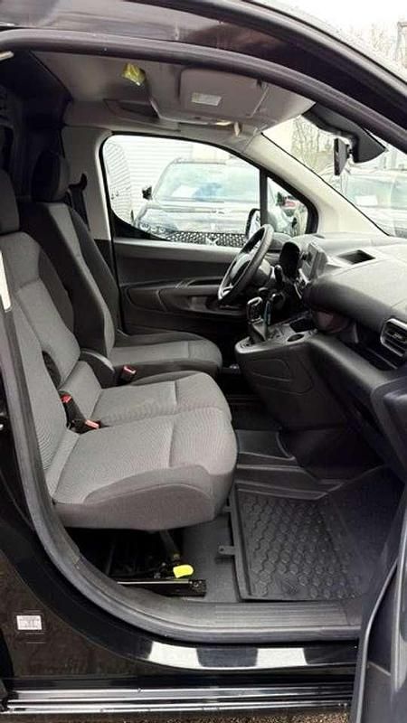 Gebraucht Citroën Berlingo 102 PS (75 kW) 2021 Noir onyx Van / Kleinbus