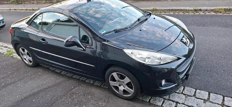 Gebraucht Peugeot 207 CC 155 PS (114 kW) 2011 Schwarz Cabrio