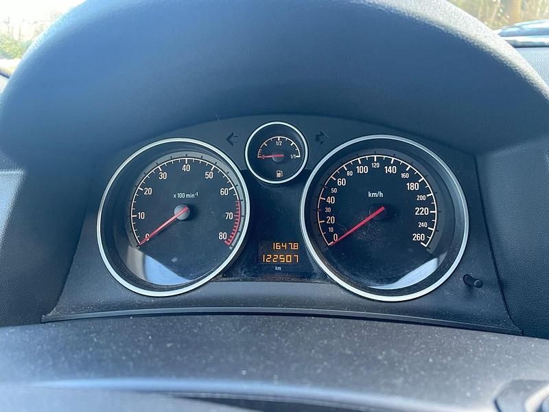 Gebraucht Opel Astra 104 PS (76 kW) 2006 Grau Limousine