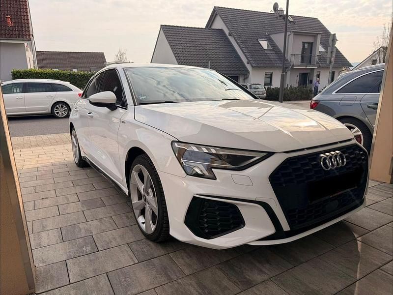 Gebraucht Audi A3 S-Line 190 PS (139 kW) 2022 Weiß Limousine