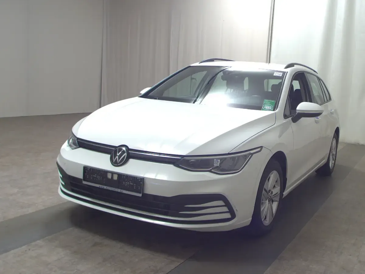 Used VW Golf VIII Pro 150 HP (110 kW) 2023 White Estate