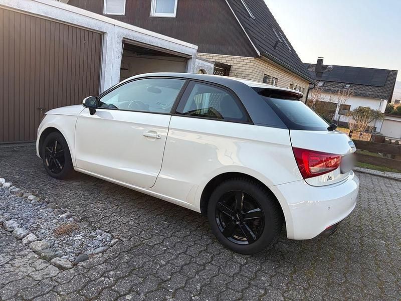 Gebraucht Audi A1 Ambition 122 PS (89 kW) 2010 Weiß Kleinwagen